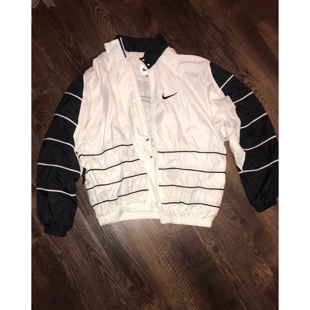 Vintage Nike wind breaker